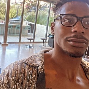 Meet your Posher, Robert